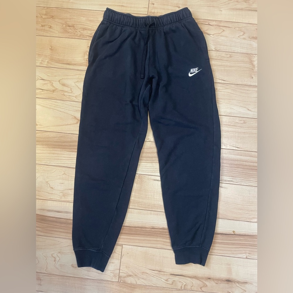 Nike Women’s Club Fleece Mid-Rise Joggers Black sz Small Sweatpants w/ pockets